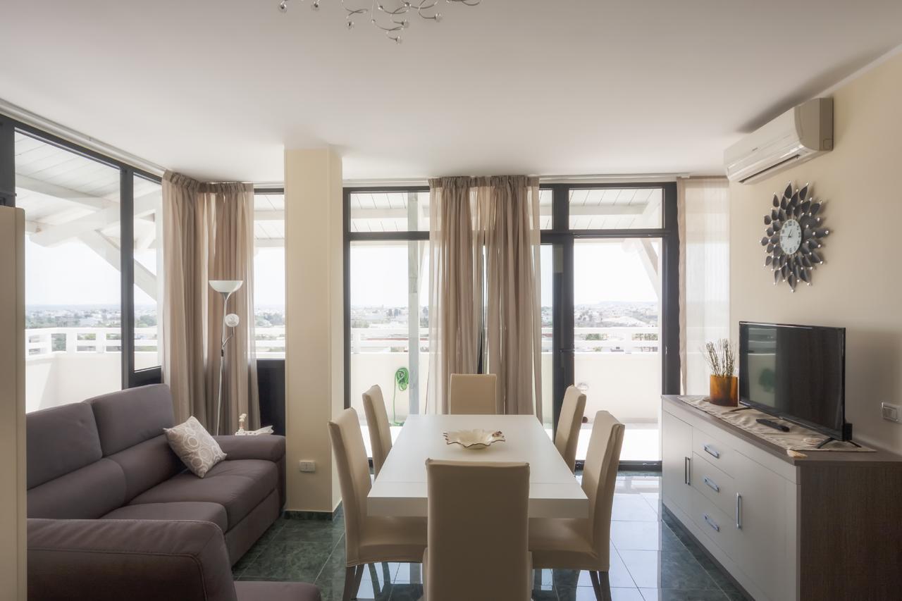 Apartament Attico Saker Racale Zewnętrze zdjęcie