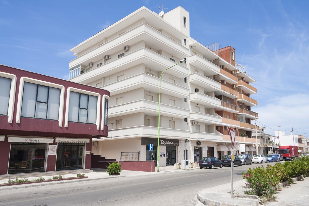 Apartament Attico Saker Racale Zewnętrze zdjęcie